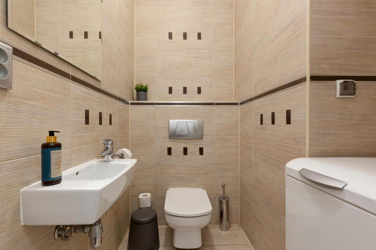 Residence On Wspolna Str. Apartment Warsaw By Renters Dış mekan fotoğraf